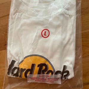 Hard Rock Cafe NWT tshirt